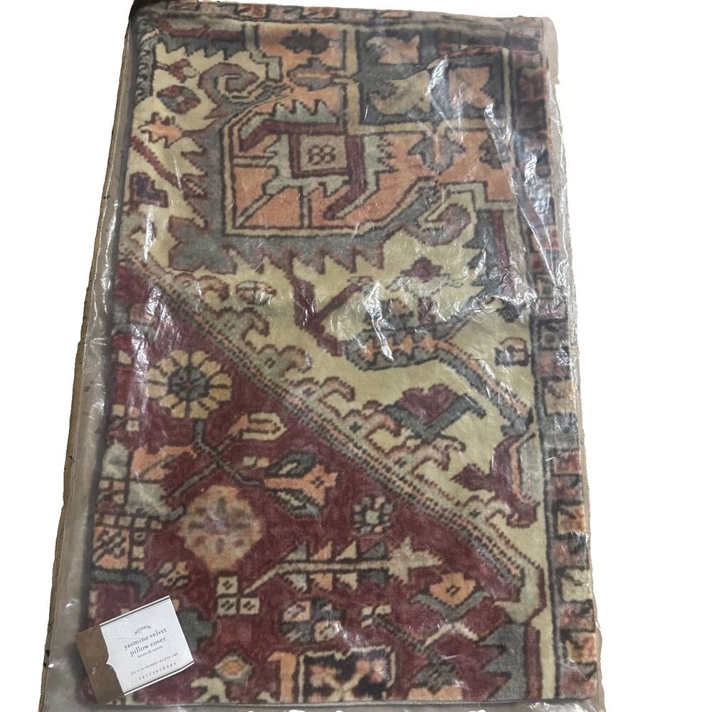 POTTERY BARN Yasmine Pillow Cover Green 16” X 26”
